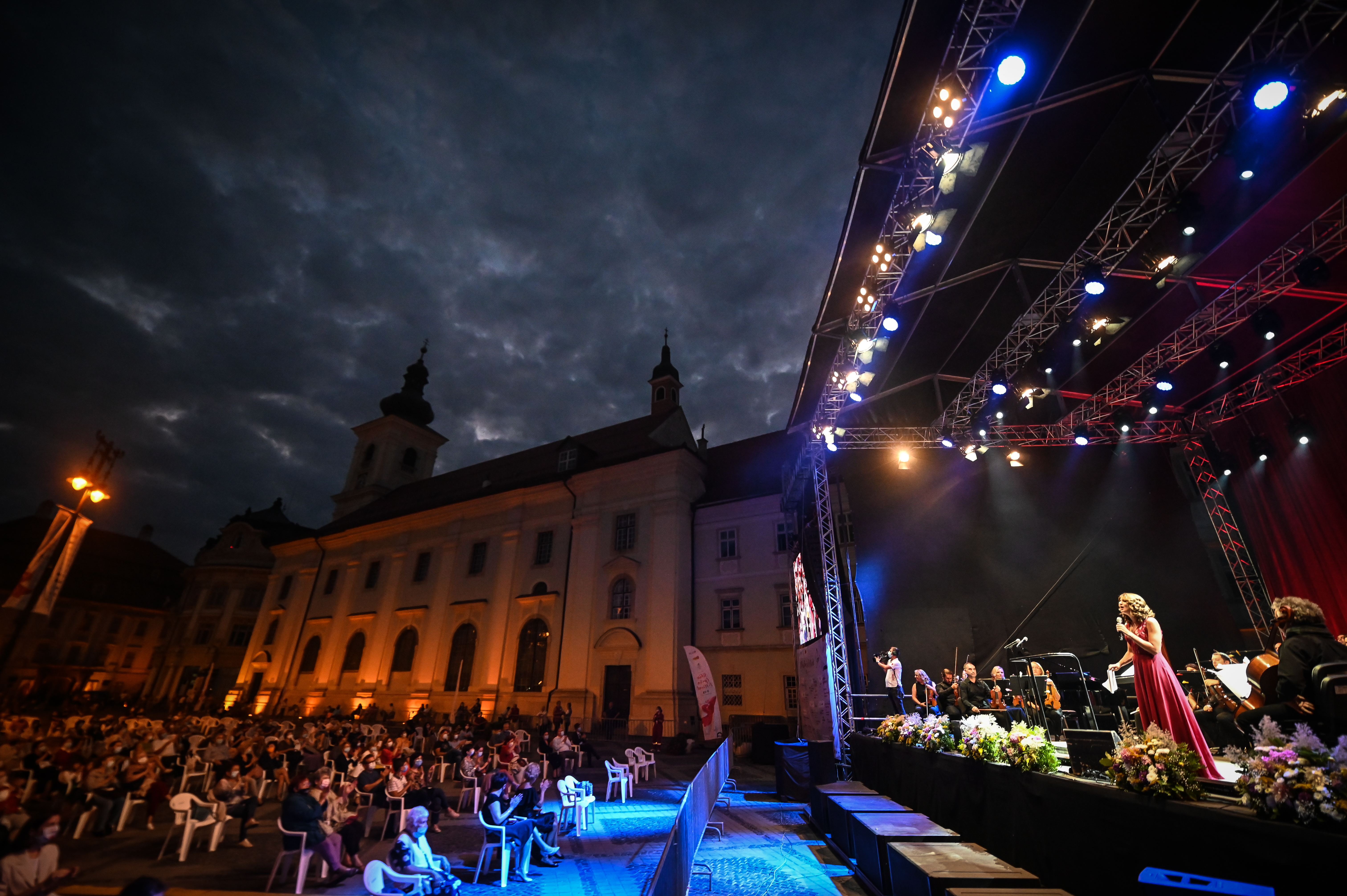 Orchestra Filarmonicii Sibiu cântă în deschiderea ”Zilelor Muzicale Româno-Americane” 